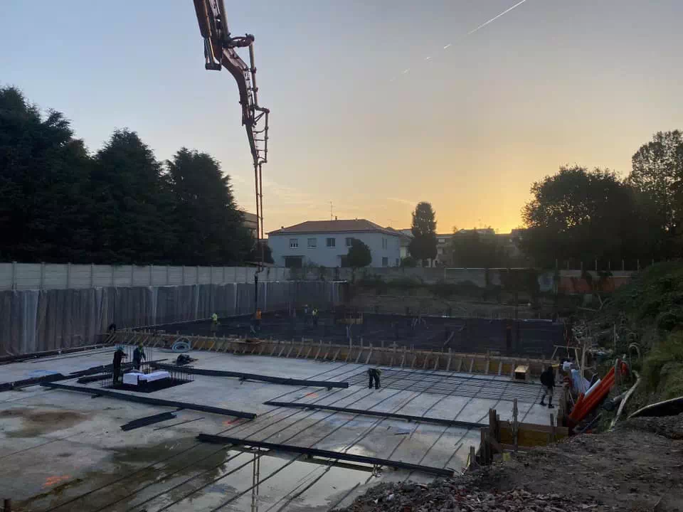 Operazioni-edili-in-cantiere-ad-opera-di-Dream-Building-Srl Operazioni-edili-in-cantiere-ad-opera-di-Dream-Building-Srl